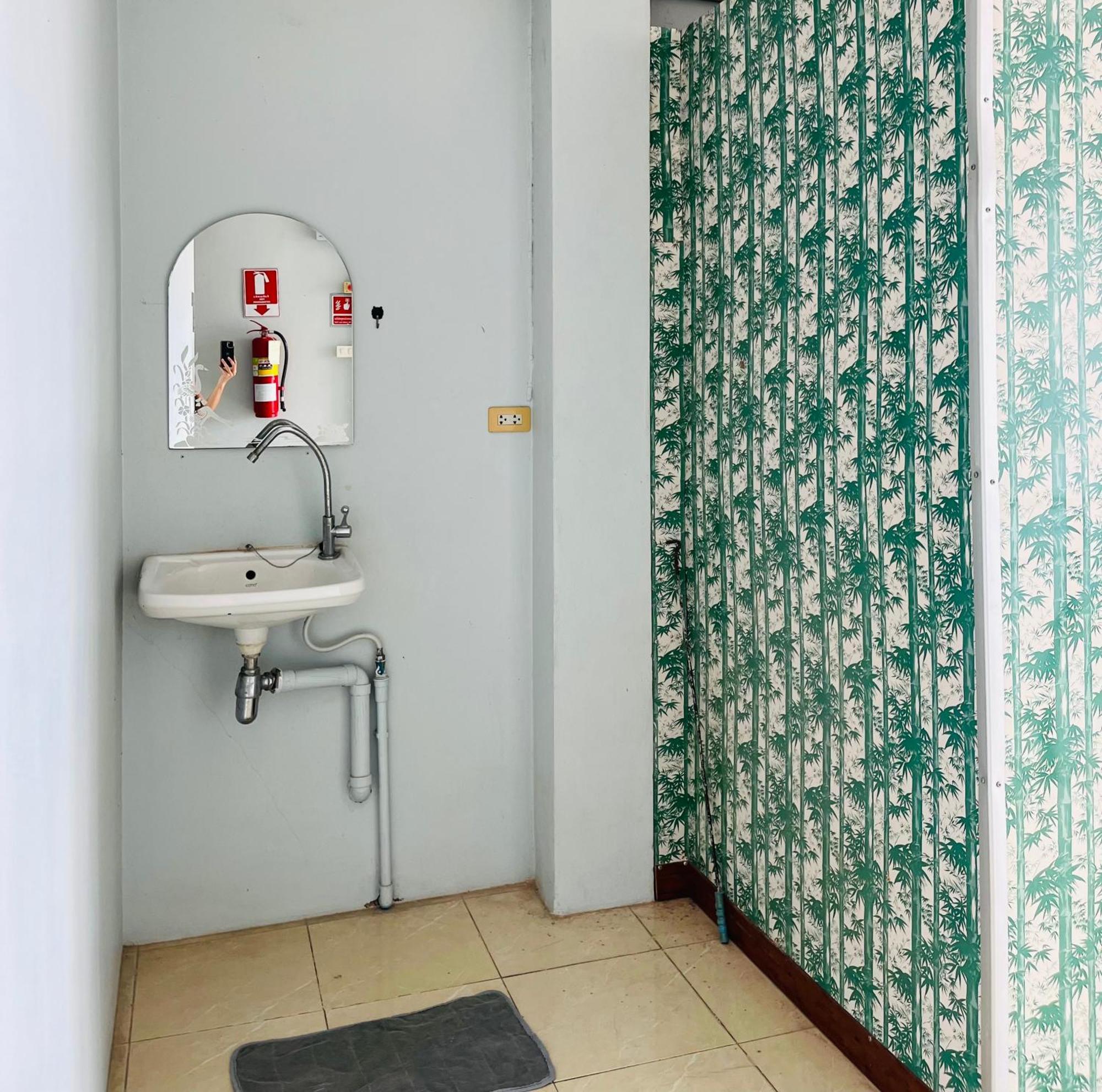 Patone Hostel Phra Nakhon Si Ayutthaya Zewnętrze zdjęcie